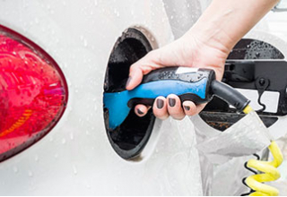 Ist die E-Auto-Ladestation für den Außenbereich regenfest?